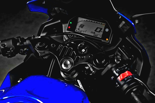 Top speed Yamaha YZF R3: यामाहा की YZF R3 आई नई अवतार में और इसकी स्पीड और कीमत आपको चौका देगी