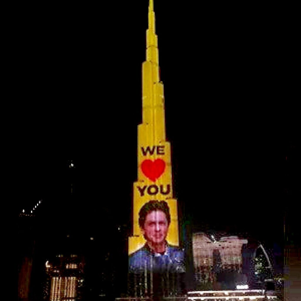 Shahrukh Khan on Burj Khalifa: ऐसा रिकॉर्ड बनाने वाले पहले भारतीय एक्टर
